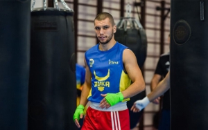 Тернополянин переміг росіянина у першому бою чемпіонату світу з боксу