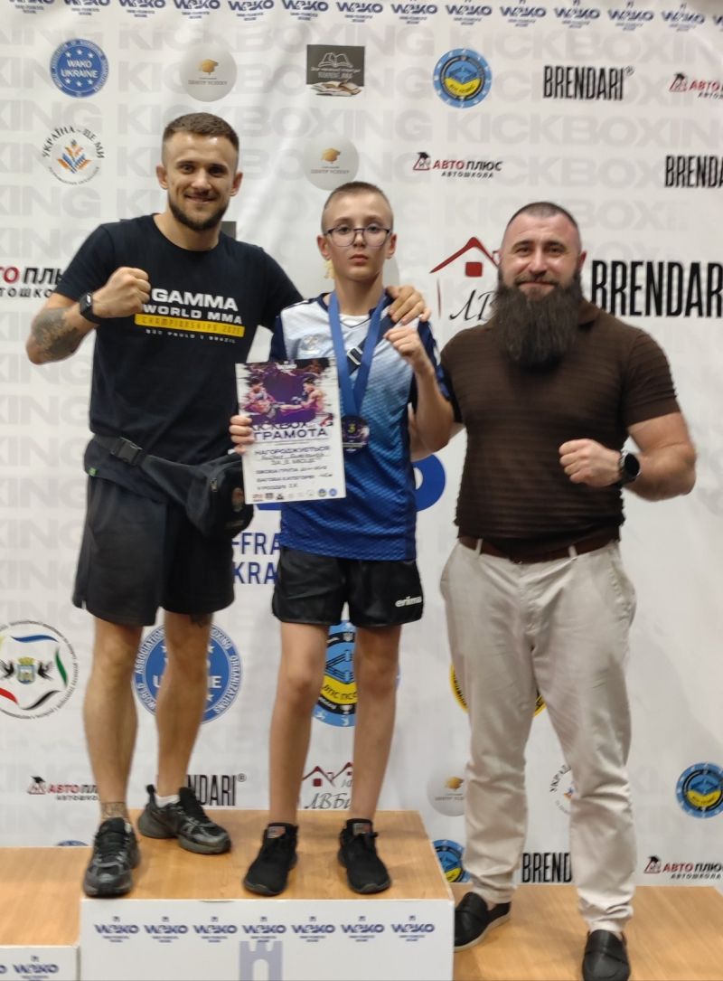 Юний кікбоксер з Тернопільщини здобув чергову перемогу