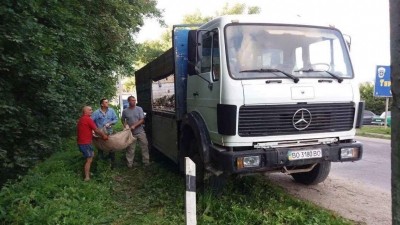 Укропівець у Підволочиську забезпечує прибирання місцевого кладовища