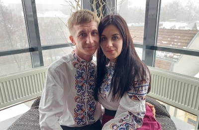 Приїхав з фронту, щоб одружитися: у громаді на Тернопільщині захисник побрався з коханою