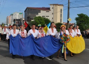 Вулицями Тернополя пройде урочиста хода у вишиванках