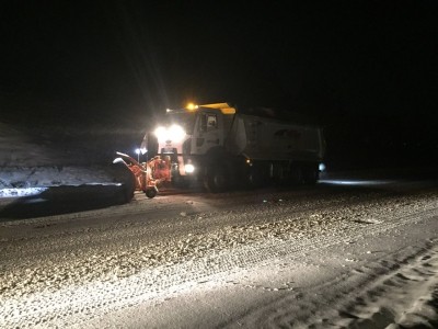 Понад 100 одиниць техіки рятували дороги Тернопільщини від снігу