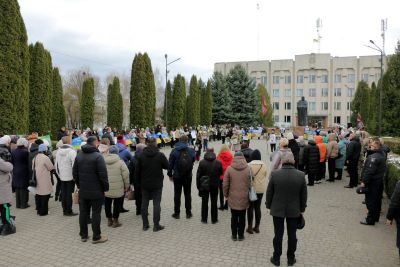 У Шумську рідні військовополонених вийшли на акцію (фото)