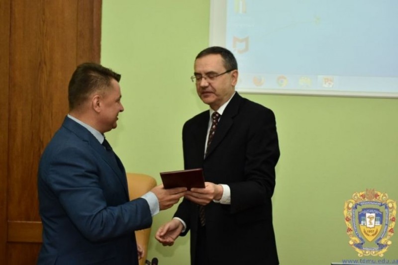 Голова Тернопільської обласної ради отримав диплом кандидата наук