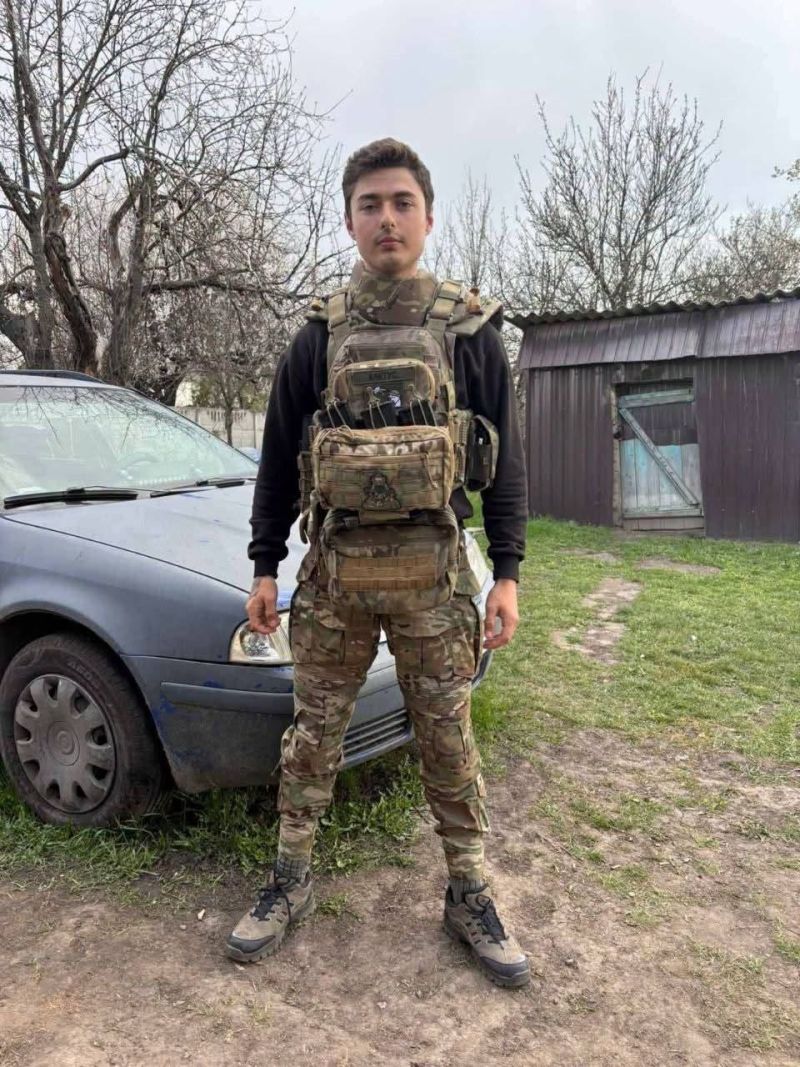 Сумна звістка з Чортківщини: на війні загинув 20-річний захисник Богдан Шкатуляк
