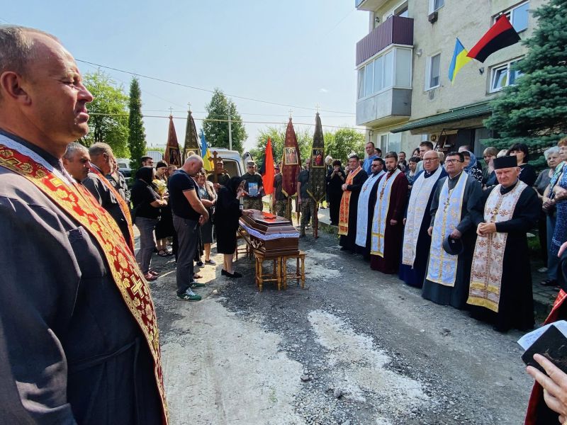 Тернопільщина  попрощалася з військовослужбовцем Миколою Косюком
