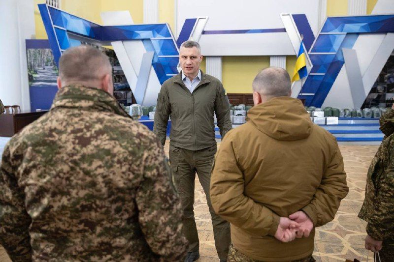 Кличко передав 27 бригаді НГУ  від громади столиці партію купольних систем РЕБ для протидії російським дронам
