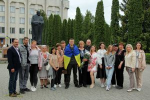 У громаді на Тернопільщині зустріли Героя, який повернувся з ворожого полону