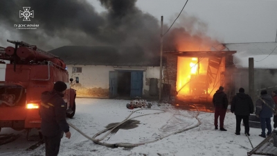 У селищі неподалік Тернополя горіла господарська будівля