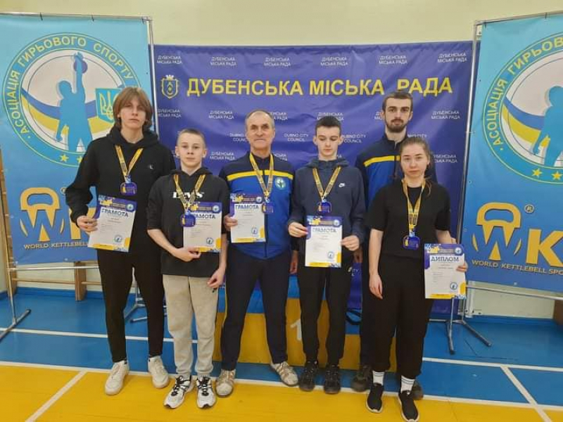 Спортсмени з Тернопільщини здобули 12 медалей відкритого чемпіонату з гирьового спорту
