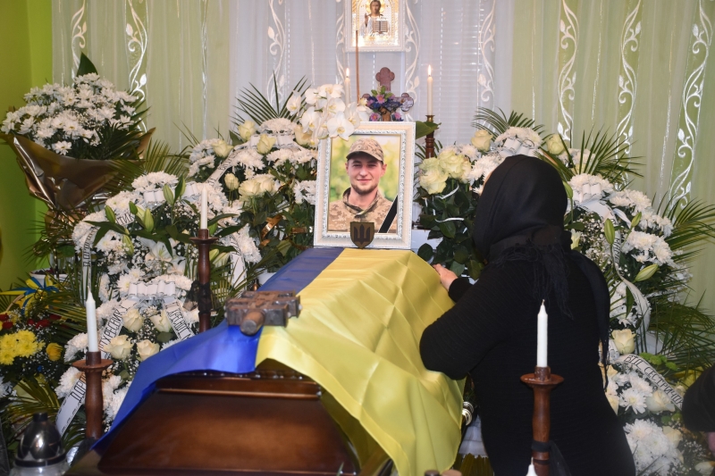На Бучаччині провели в останню дорогу 23-річного Героя