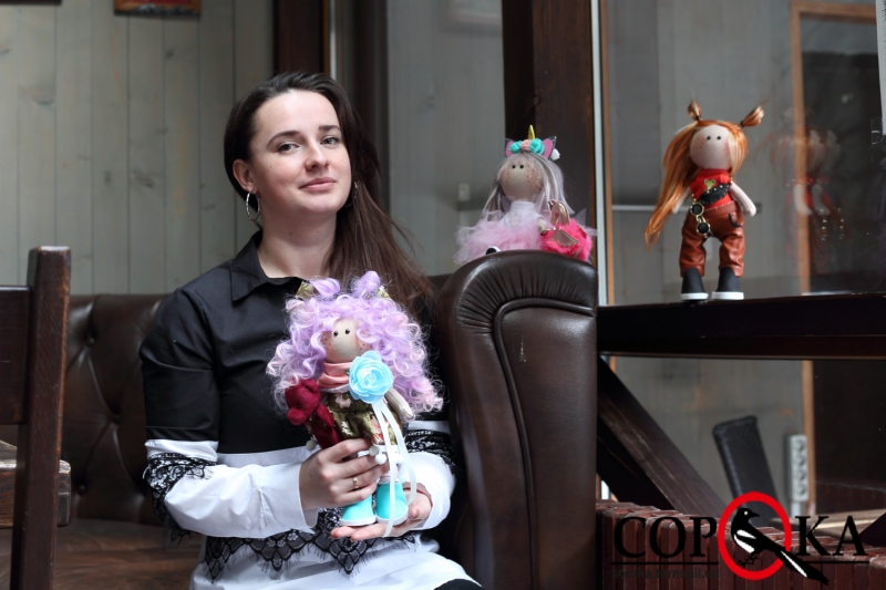 Тернополянка створює портретні ляльки з душею та характером власника (фото)