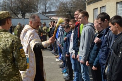 Призов триває: на Тернопільщині 27-х юнаків провели до армії