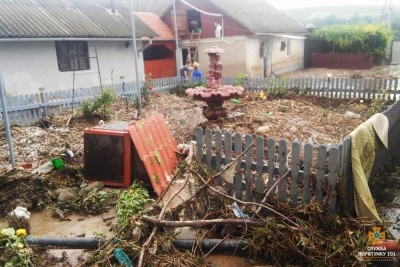 Затоплені оселі та зірвані дахи будинків - Тернопільщиною пронісся буревій