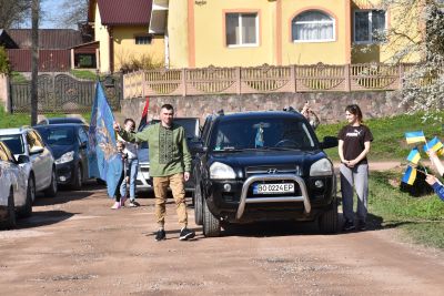 На Тернопільщині зустріли звільненого з полону воїна Дмитра Галюка