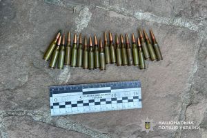 На Тернопільщині слідчі поліції скерували до суду справу щодо чоловіка, який незаконно зберігав зброю