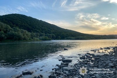 Трагедія на Дністрі: на Тернопільщині дідусь врятував онука, але сам загинув