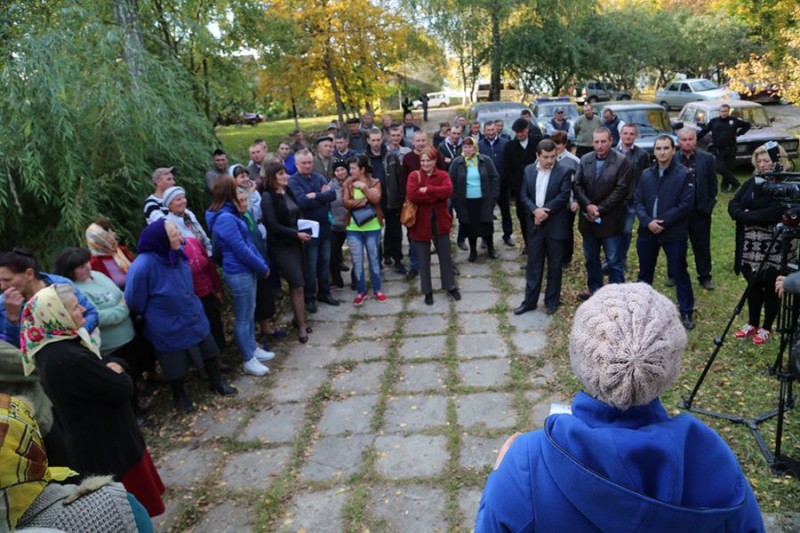 З відставкою сільського голови, мітингом та відкритою сесією ще один населений пункт вирішив влитися у перспективну Вишнівецьку громаду (фото)