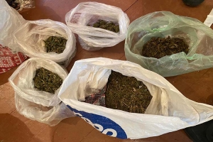 У мешканця Тернопільщини поліцейські виявили зброю та наркотики