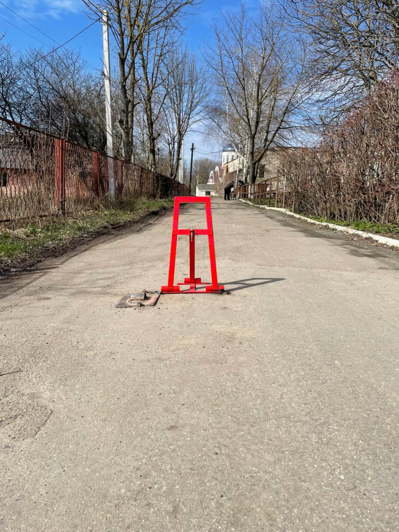 У місті на Тернопільщині встановили обмежувач руху (фотофакт)