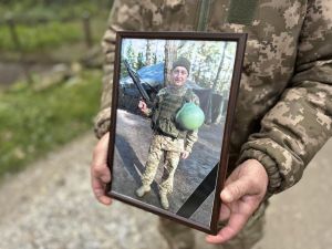 У громаді на Тернопільщині провели в останню земну дорогу полеглого Героя Івана Ляха
