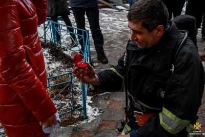 На Тернопільщині рятувальник по-особливому освідчився коханій