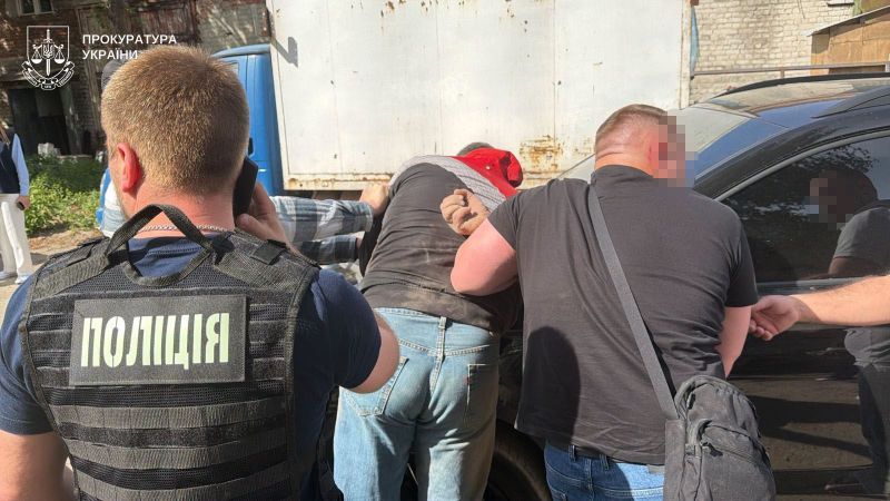 За $9 000 обіцяв зняти з розшуку: на Тернопільщині судитимуть посадовця