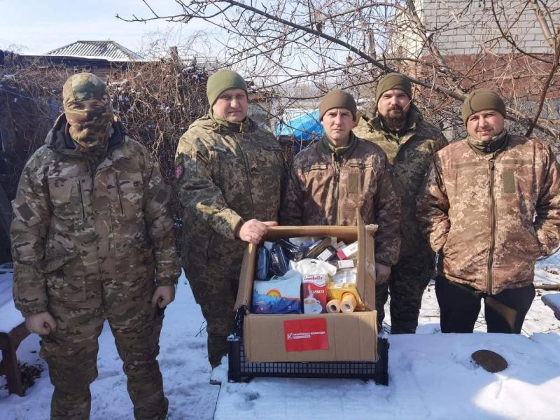 Медикаменти та турнікети відправила в гарячі точки «Українська команда»