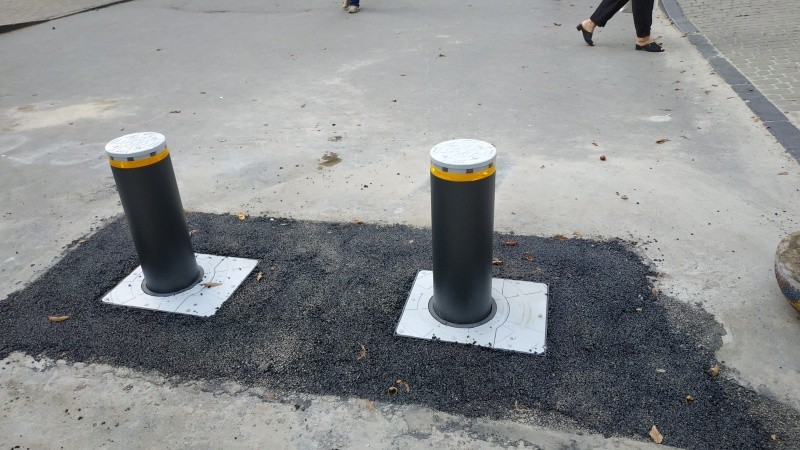 Не встигли й запрацювати: встановлені у центрі Тернополя обмежувачі в’їзду вже пошкодили