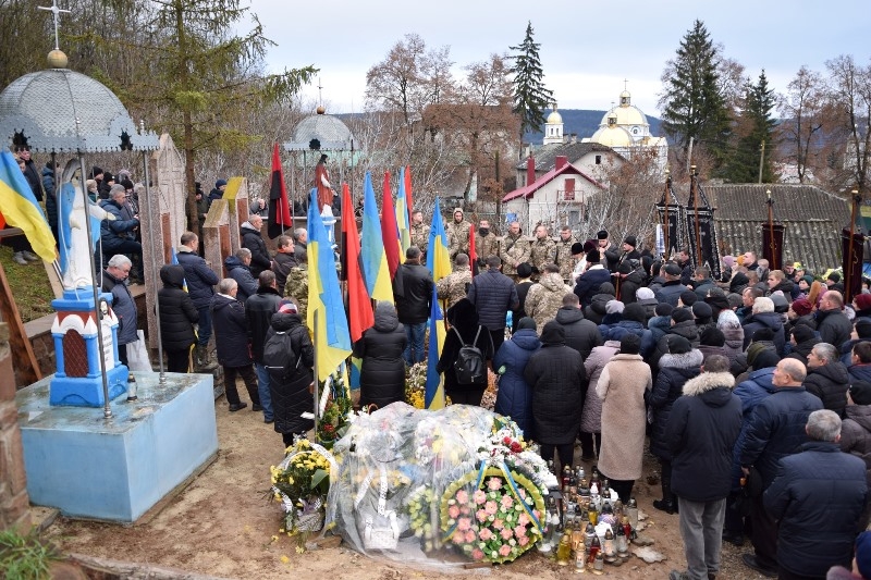 На Тернопільщині попрощалися з полеглим Героєм Дмитром Філіповичем