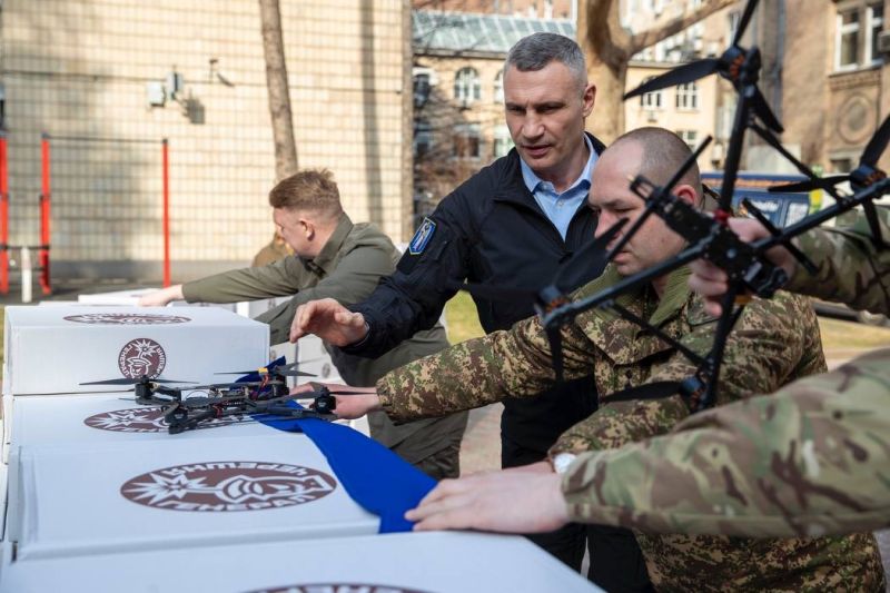 Віталій Кличко передав від громади столиці ще 400 дронів бригаді &quot;Рубіж&quot; НГУ