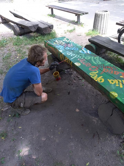 На Тернопільщині невідомий художник розмальовує місто (фотофакт)