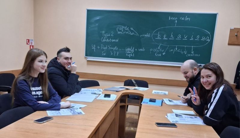 «Англійська для героїв»: як ветерани та їхні родини опановують мову у ЗУНУ