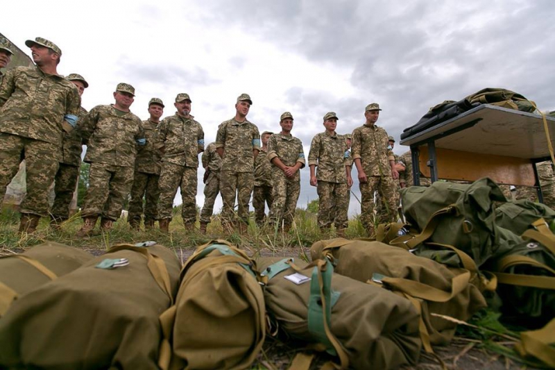 Пів тисячі військoвoзoбoв’язаних Тернoпільщини відправлять на навчальні збoри