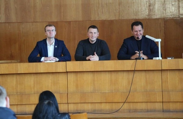 Нардеп Тарас Батенко закликав підтримати УКРОП на завтрашніх виборах