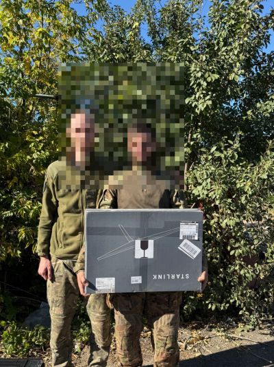«Українська команди» Тернопільщини передала Starlink та зарядну станцію для бригади «Едельвейс»