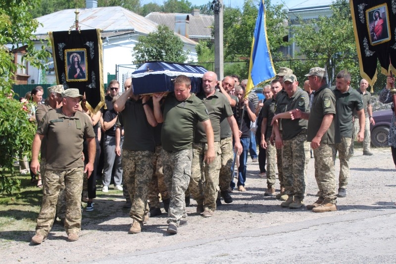 У Великогаївській громаді попрощалися з «Вовком Да Вінчі» Юрієм Крісою