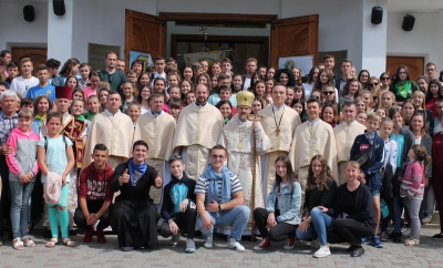 У святиню на Тернопільщину з’їхалася молодь зі всієї України