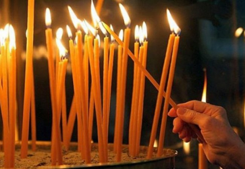Чи можна жінкам та дівчатам заходити до храму в штанах: у ПЦУ спростували відомий міф