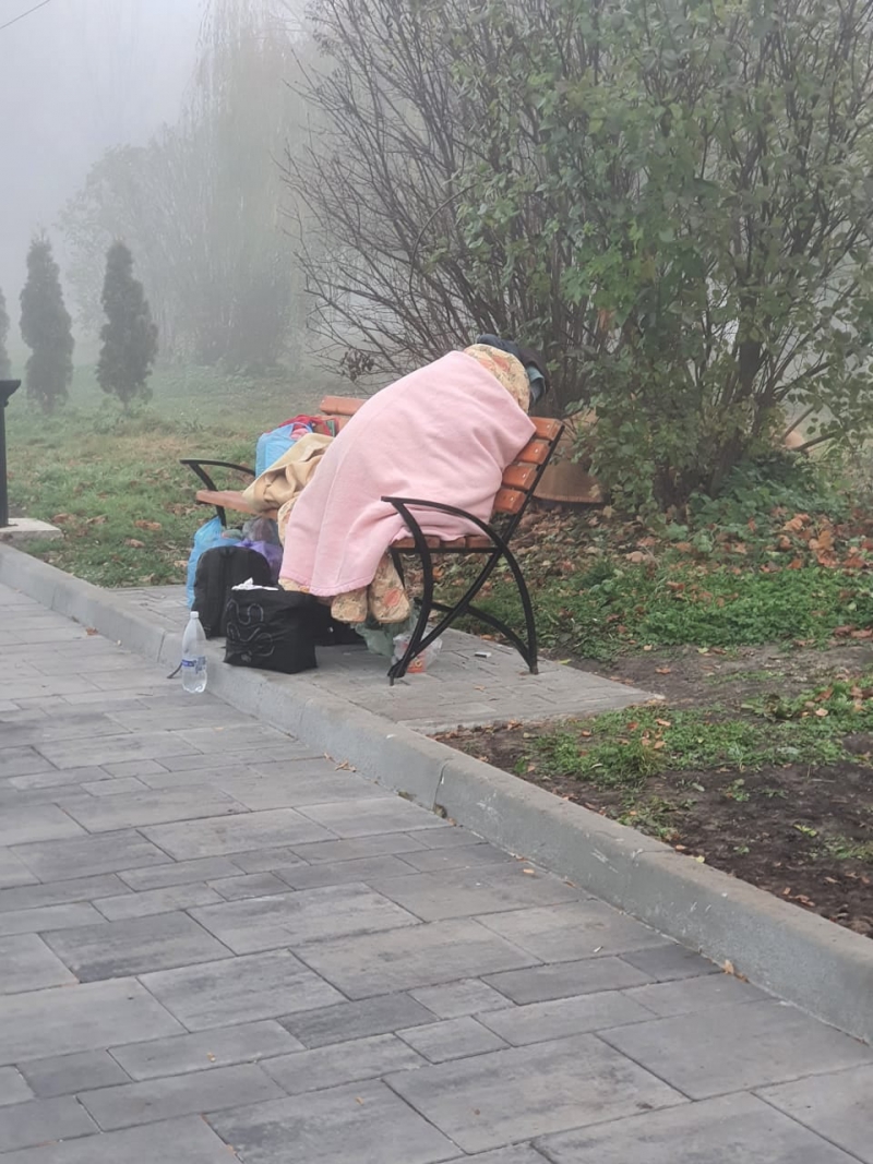 У тернопільському парку ночує невідома (фото)