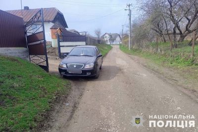 На Тернопільщині хлопчик вибіг на дорогу та потрапив під колеса авто