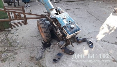 У Тернопільській області мотоблок вбив чоловіка