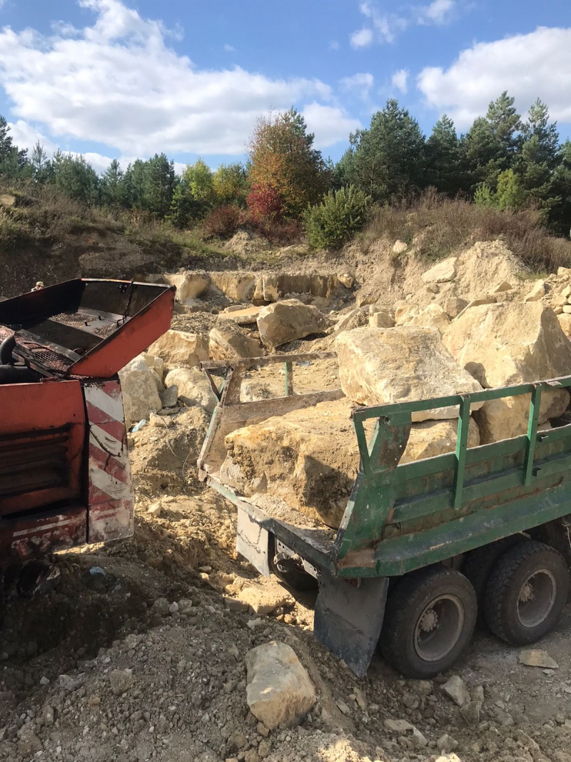 На Тернопільщині викрили нелегальний кар&#039;єр