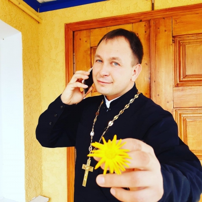 «Завжди потрібно залишатися людиною», – священник Олексій Філюк про ситуацію з коронавірусом (відео)