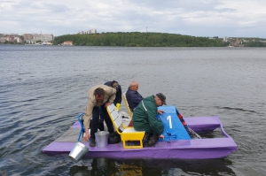 У Тернополі вперше провели біологічне очищення ставу суспензією хлорели