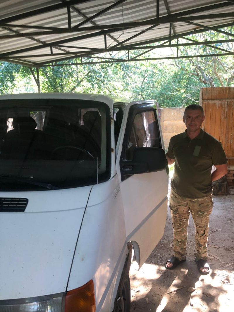Автомобіль для мінометного підрозділу 105-ї бригади передали волонтери «Української команди»