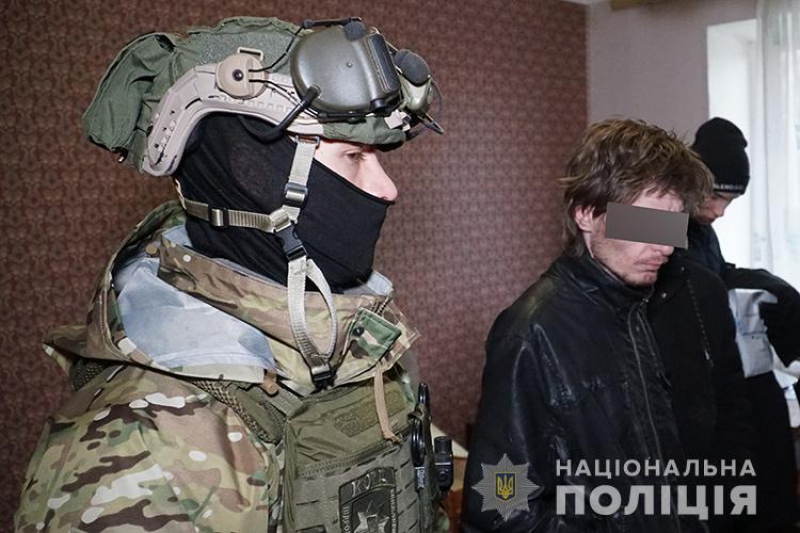 У Тернополі &quot;накрили&quot; наркобізнес: у місцевих &quot;закладчиків&quot; вилучили майже кілограм психотропних речовин