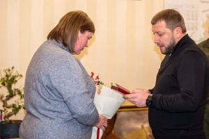 Родини загиблих захисників з Тернопільщини отримали відзнаки