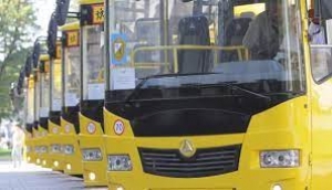 Три громади на Тернопільщині отримали шкільні автобуси