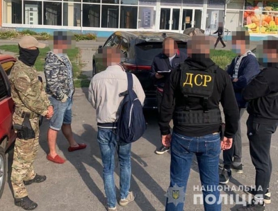 Підпалили два магазни підприємця та вимагали у нього майже 7 мільйонів гривень у біткоїнах: на Тернопільщні спіймали бандитів